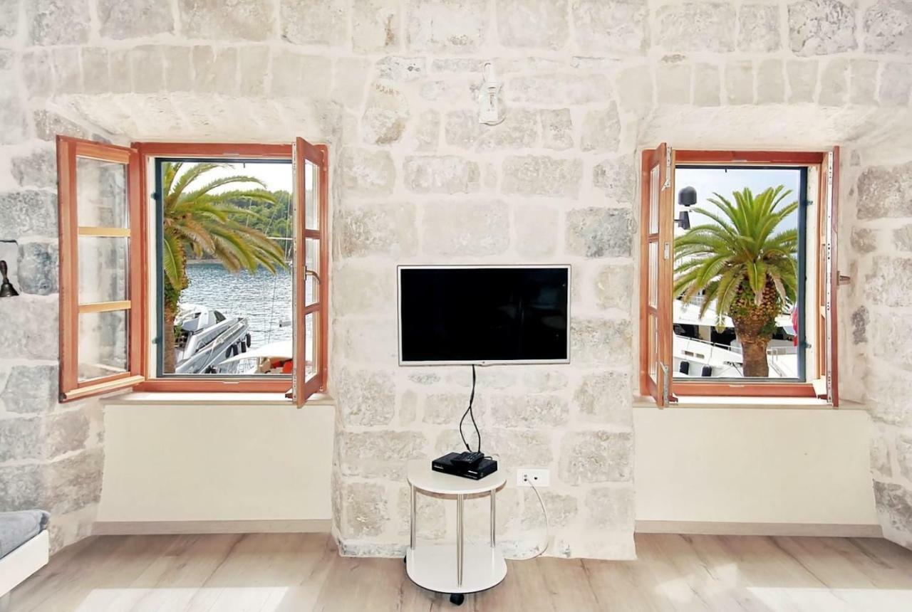Seafront Apartmán